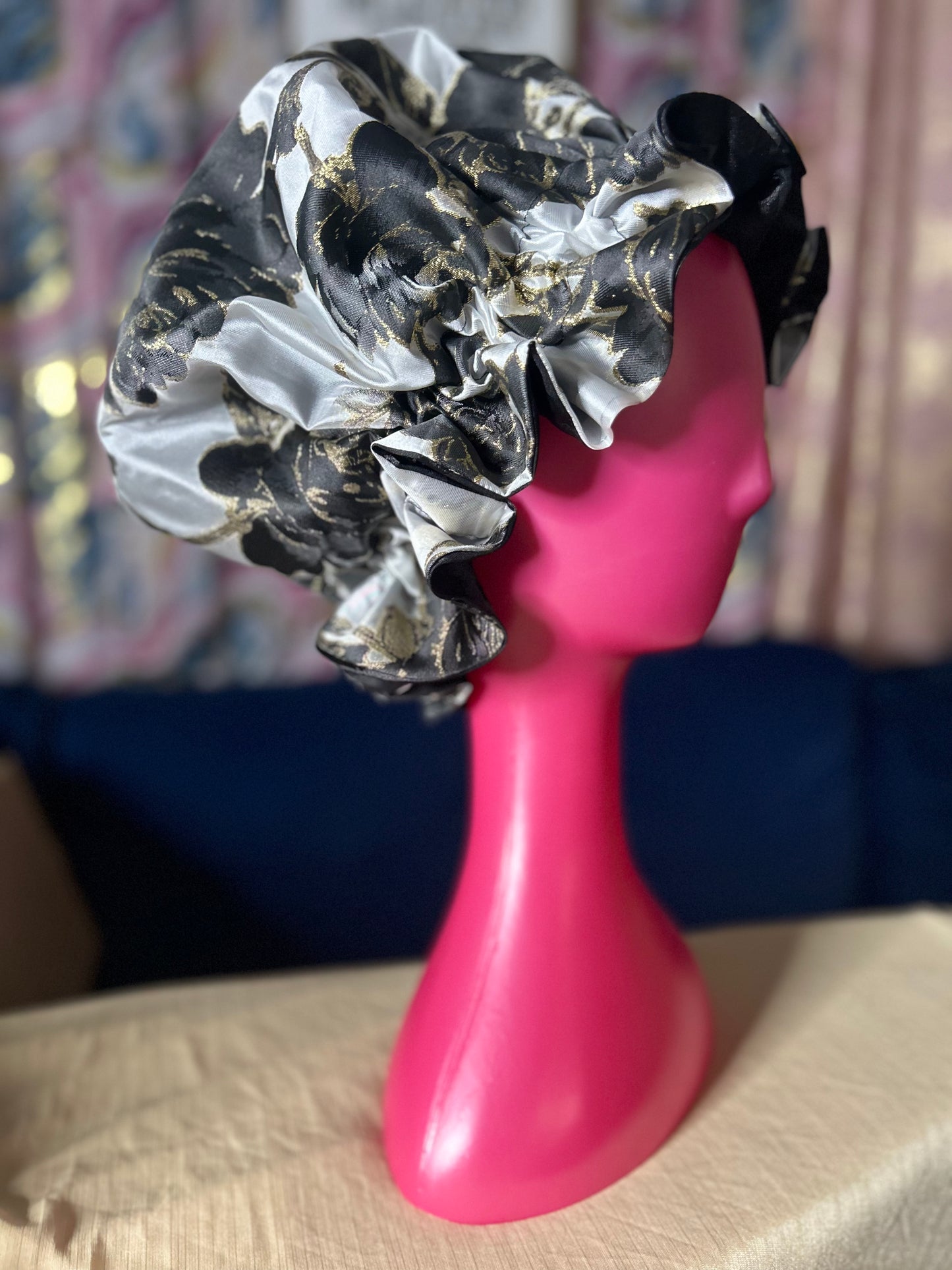 🌸 Gold & Noir Bloom Bonnet